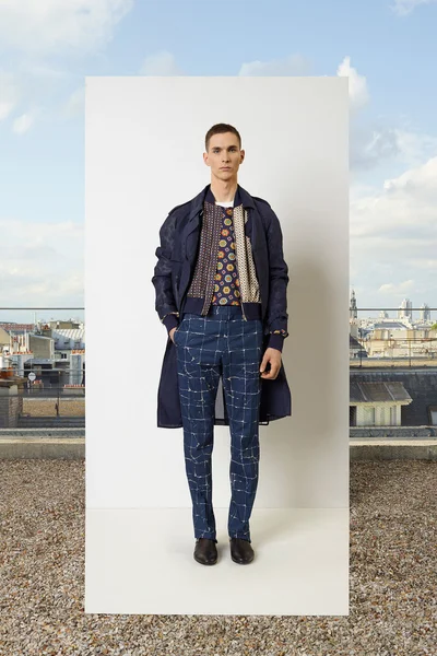 Look 19
